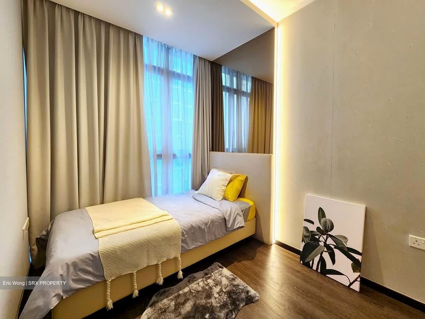 Symphony Suites (D27), Condominium #571870131